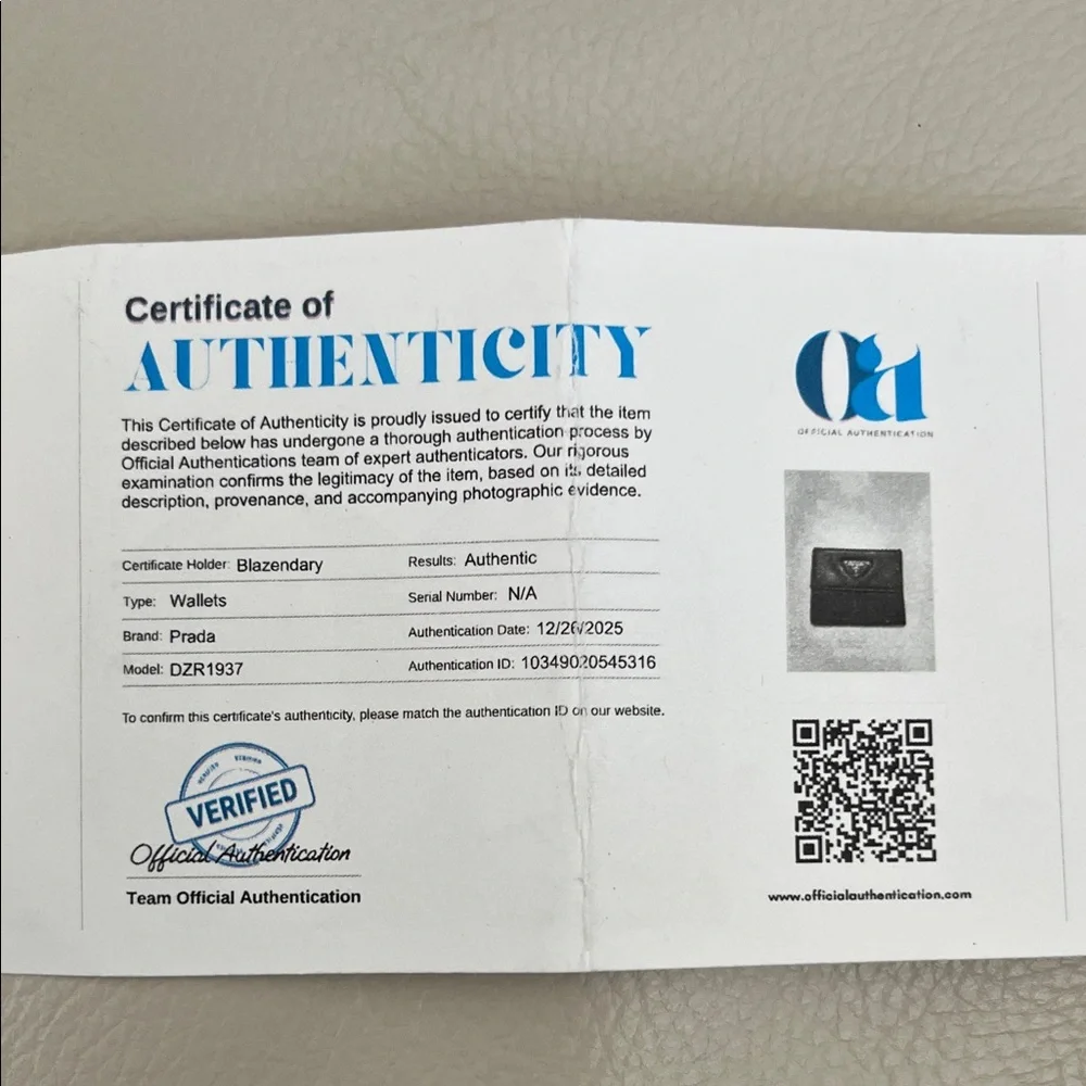 Prada Black Leather & Nylon Triangular Logo Compact Wallet - Picture 14 of 14